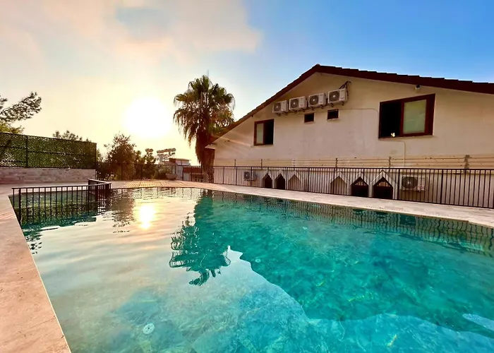 Castello By Mediterra Aparthotel