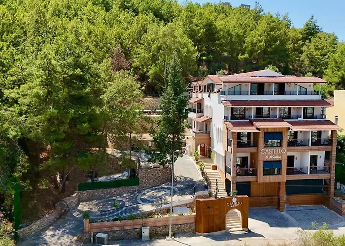 Castello By Mediterra Aparthotel 3*